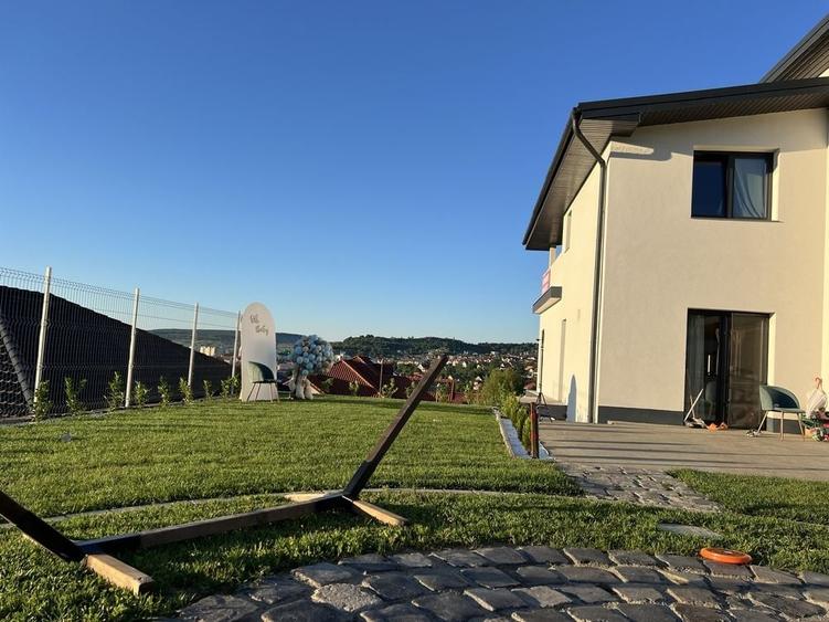 Casă cu 3 camere în Exterior Vest