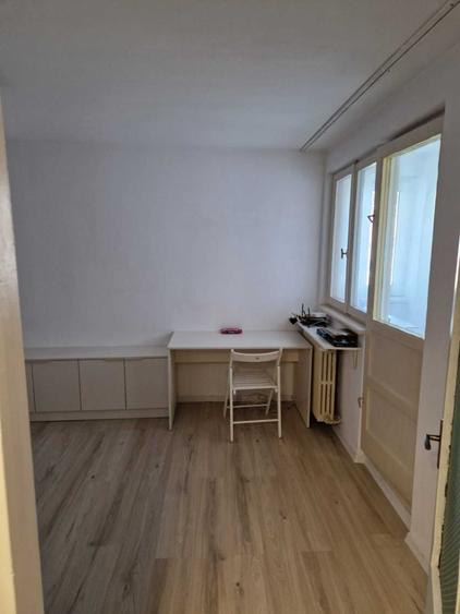 Apartament cu 2 camere semidecomandat în Exterior Vest