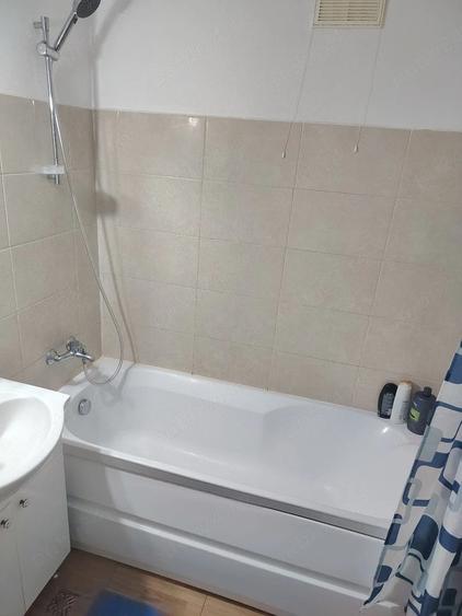 Apartament cu 2 camere decomandat în Periferie