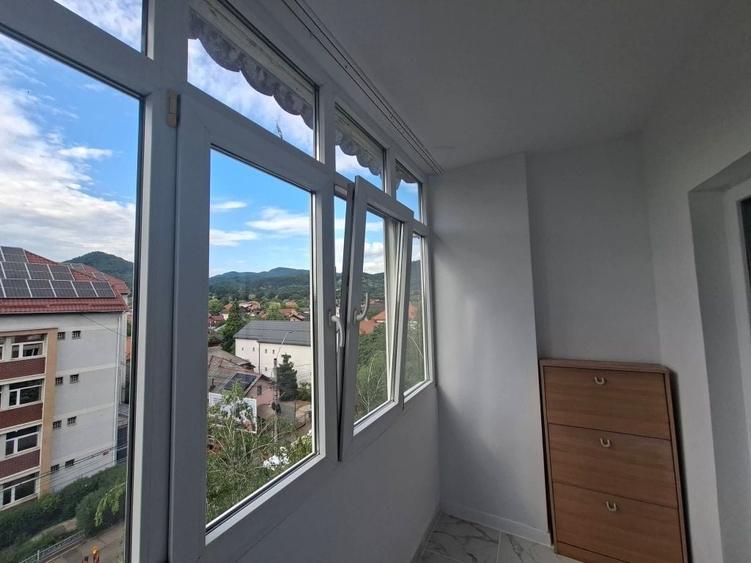 Apartament cu 2 camere decomandat în Șindrești