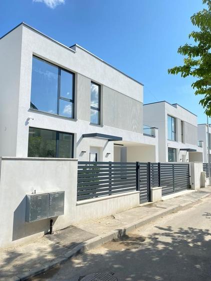 Casă individuală cu 5 camere cu Canalizare în Pipera