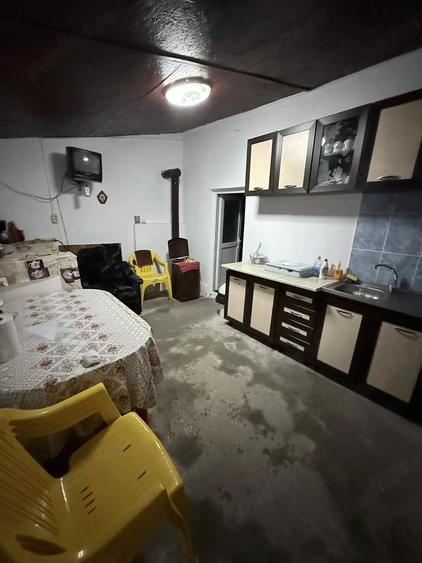 Casă cu 3 camere cu Teren 1562 Mp în Gălăteni