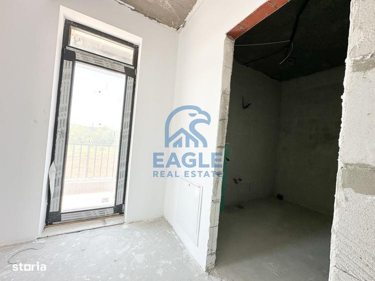 Casă cu 4 camere în Palazu Mare