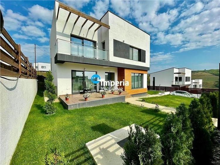 Casă individuală cu 4 camere cu Canalizare în Rediu