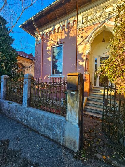 Casă cu arhitectură interbelică, 5 camere, teren 409 mp – Central - 2