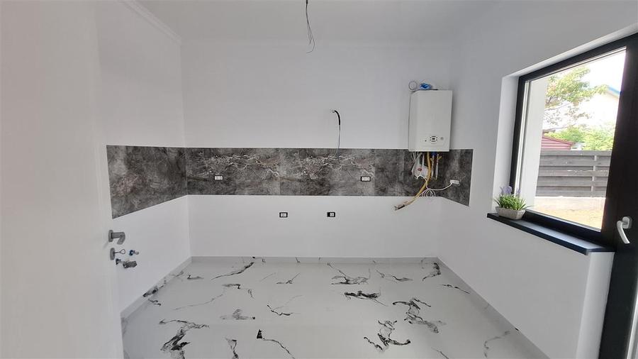 Casa 4 camere Rediu,2 bai, Incalzire pard - 6