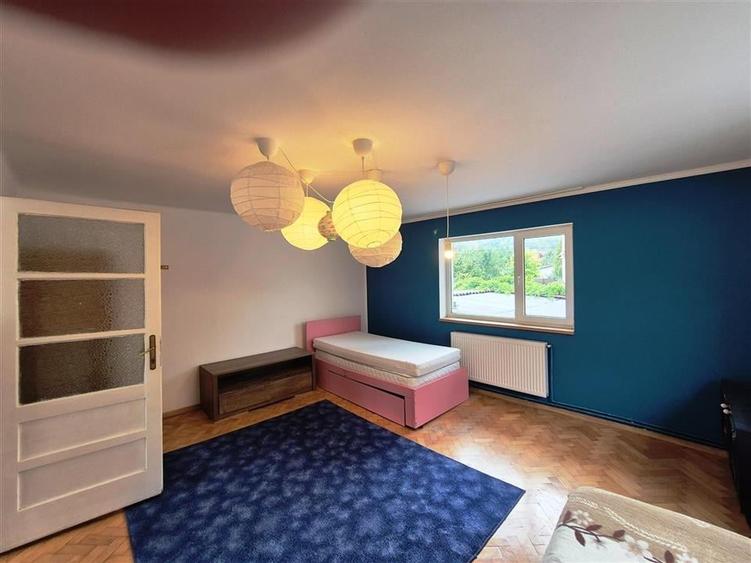 Casa individuala cu curte, 5 camere, cartier Noua - 11