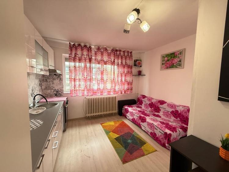 Apartament cu o camera, 20 mp, etaj 4 - Soarelui - 1