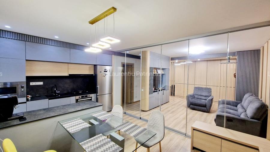 Vanzare Apartament 4 camere 135 MP Boxa Parcare Complex Hercesa  Bld. Basarabia