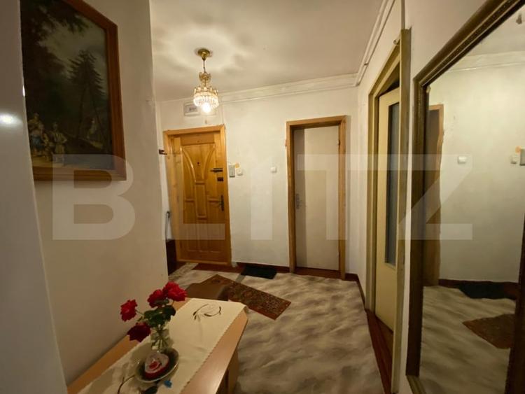 Apartament cu 3 camere decomandat, mobilat în Decebal — fotografia 3