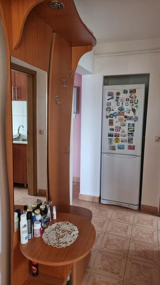 Apart. 4 cam, etaj 10, zona Ostroveni, mobilat, utilat, cu centrala proprie - 9