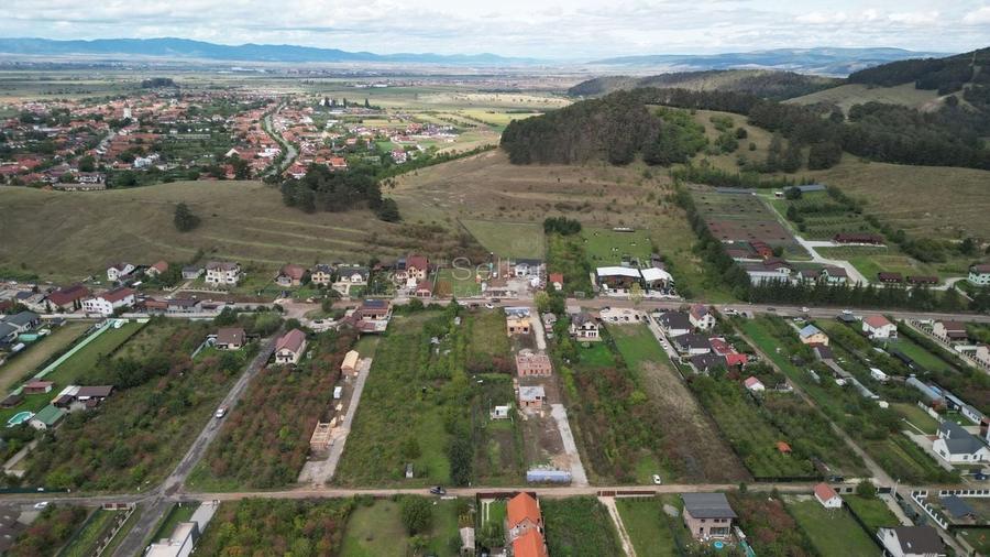 Teren intravilan - 8