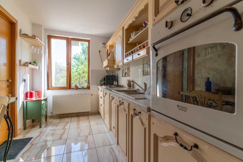 Vila P+1 individuala Mogosoaia,apr de lac si padure,2km de centura,loc premium - 1