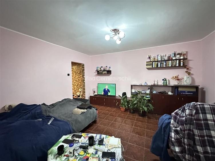 Apartament 2 camere. Arad, zona confectii Apartament 2 camere. Arad, zona confectii