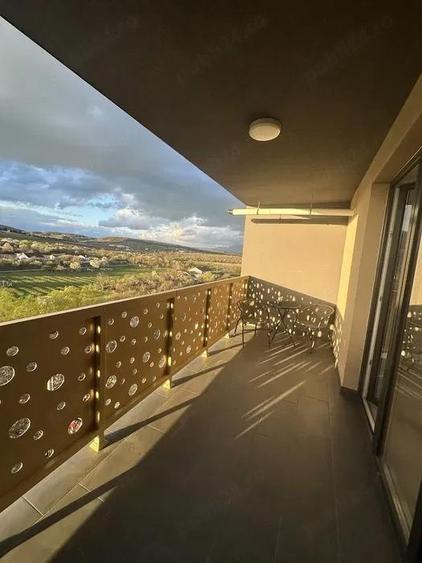 De inhciriat apartament cu 3 camere - 8