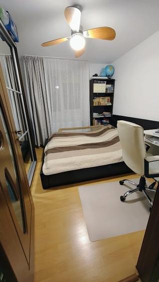 PROPRIETAR: 3 Camere decomandate | Etaj 4 /4 | locatie grozava !! Bacau, Str. Ma - 9