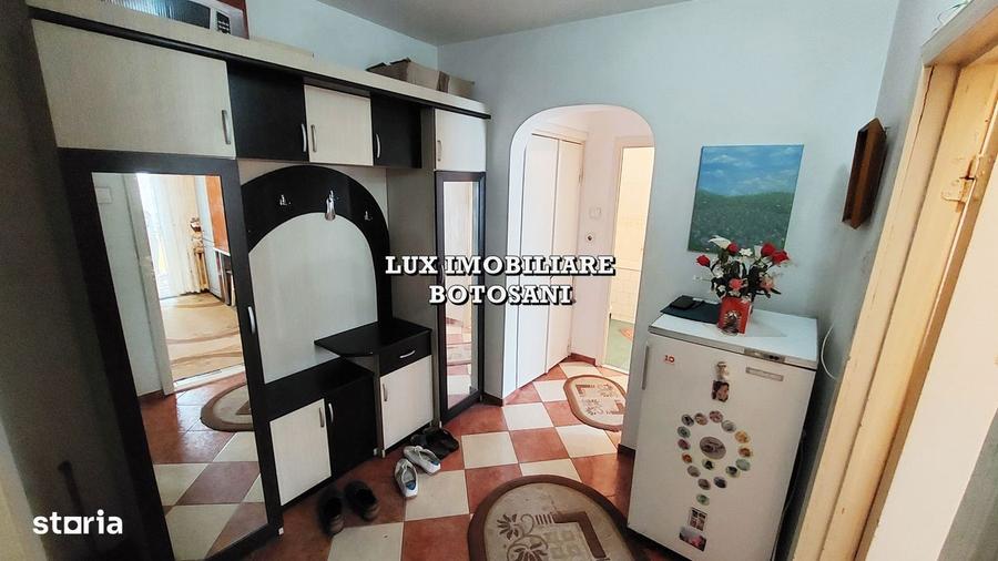 Apartament 2 camere, etaj 1, zona Liceului Sportiv - 3