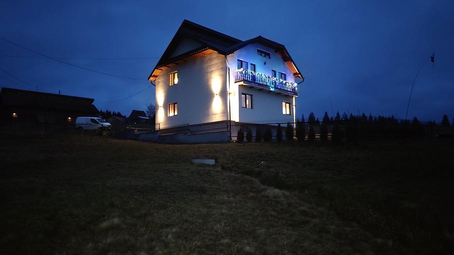 Proprietate de vanzare, teren, anexa,camere individuale. - 1