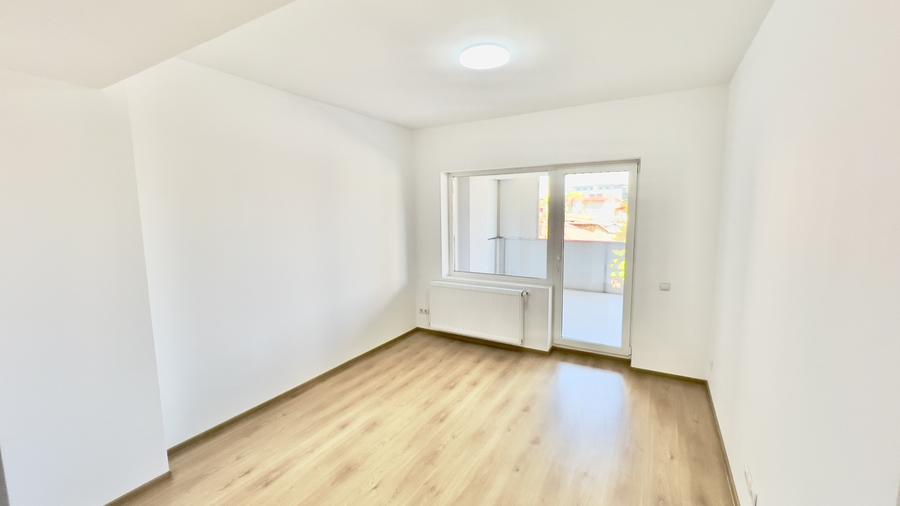 Unirii / 13 Septembrie / Casa Poporului / Hotelul Marriott / Bloc 2022 - 9