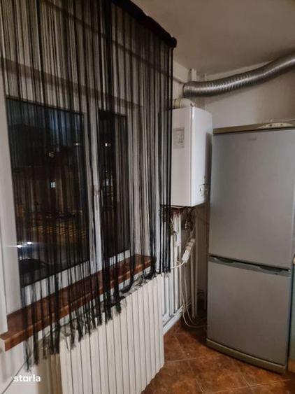 Inchiriez Apartament Decomandat - 1