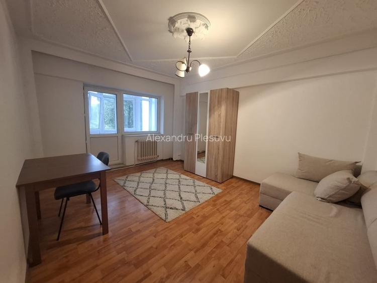 INCHIRIERE-APARTAMENT 3 CAMERE-DECOMANDAT-CENTRU INCHIRIERE-APARTAMENT 3 CAMERE-DECOMANDAT-CENTRU