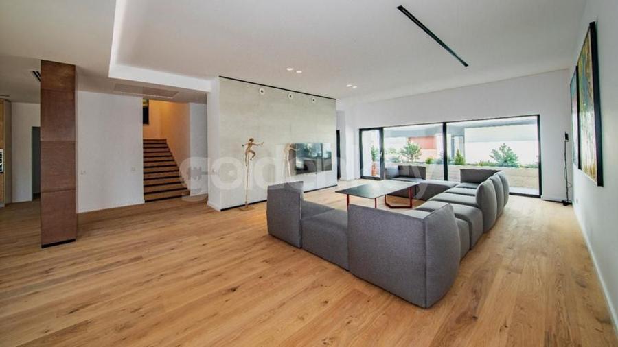 Vila superfinisata cu garaj intr-o locatie premium - 1