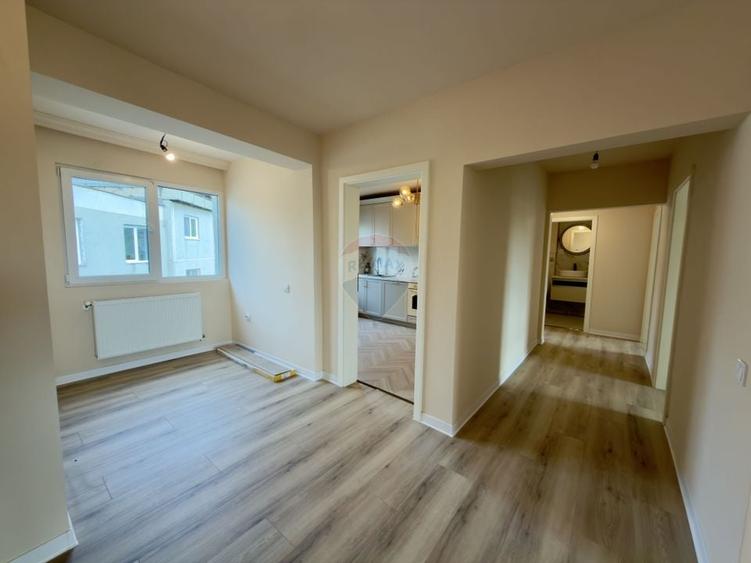 Apartament cu 4 camere decomandat, mobilat în Iosia