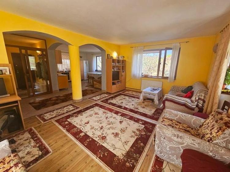 VILĂ ELEGANTĂ CU PRIVELIȘTE DEOSEBITĂ – VALENII DE MUNTE - 29