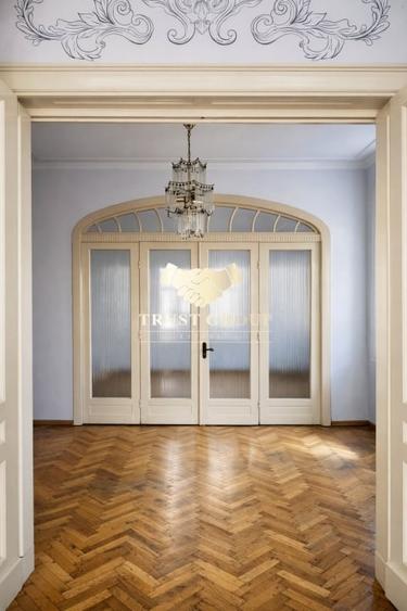 Apartament 3 camere Ultracentral - 1