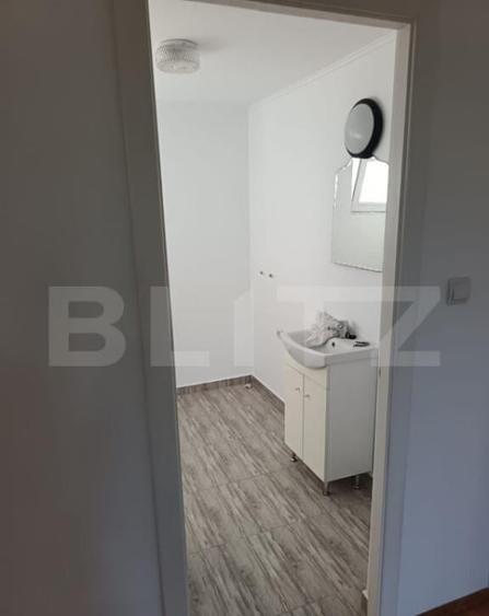 Casa de vanzare Livezile, str. principala - 8