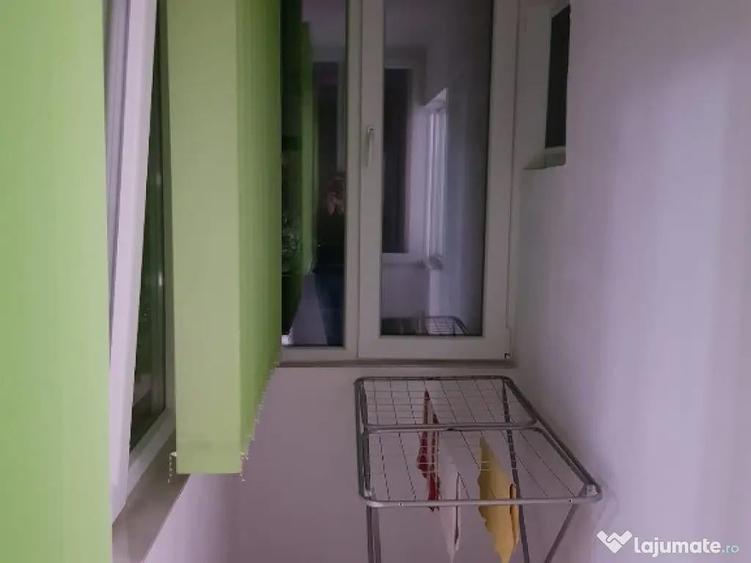 Inchiriez apartament 2 camere in Deva, etaj 3, mobilat, Al. Pacii - 8