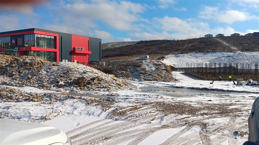 Visani str Principala Teren 4653mp intravilan zona de blocuri Supermarket - 2