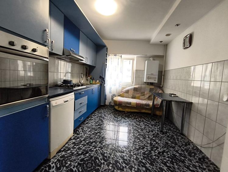Apartament cu 3 dormitoare si living in Nicolina -Cug - 2