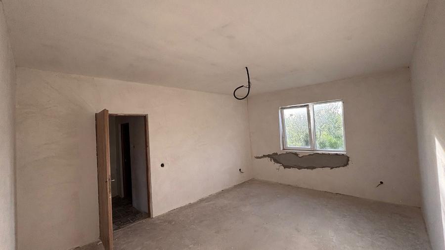 Casa de vanzare 150 mp suprafata utila +80 mp curte  - 7