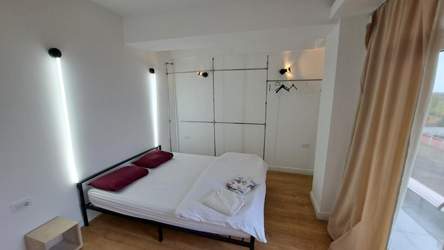 APARTAMENT 3 CAMERE CU 3 BAI - LUX - LOC PARCARE - COMISION 0 - 39