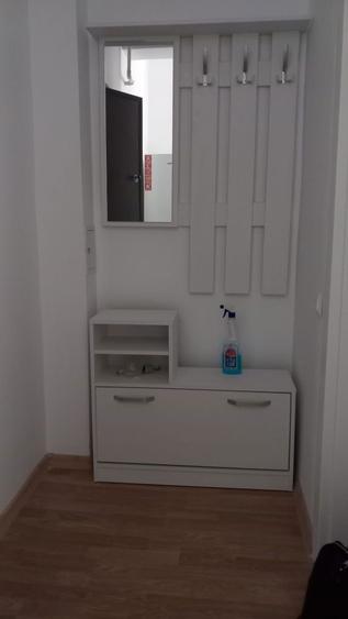 Inchiriez garsoniera . - 8