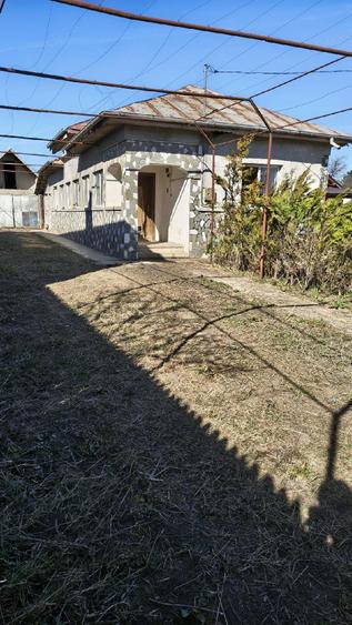 Vand casa in Darmane?ti jud.Dambovita - 2