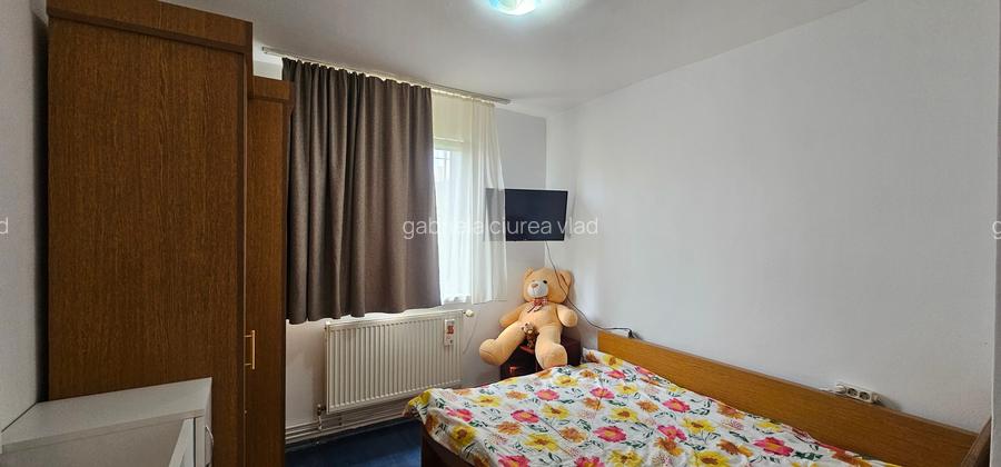 Inchiriez apartament 2 camere , zona Mihai Viteazu