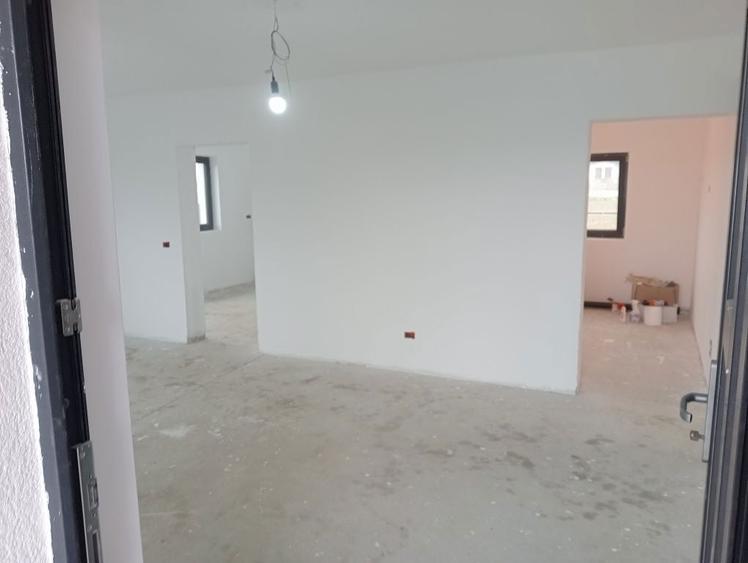 Casa de vanzare in Horia - 8
