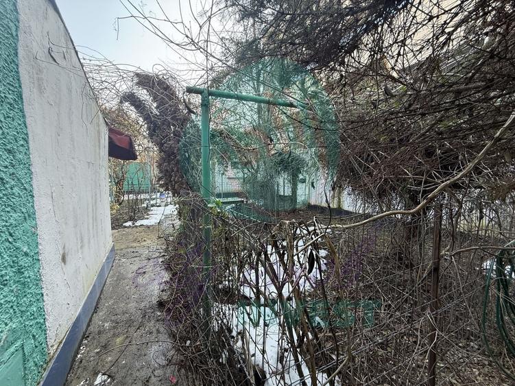 "Casa bunicii" pe un lot de teren de 307 mp - 5