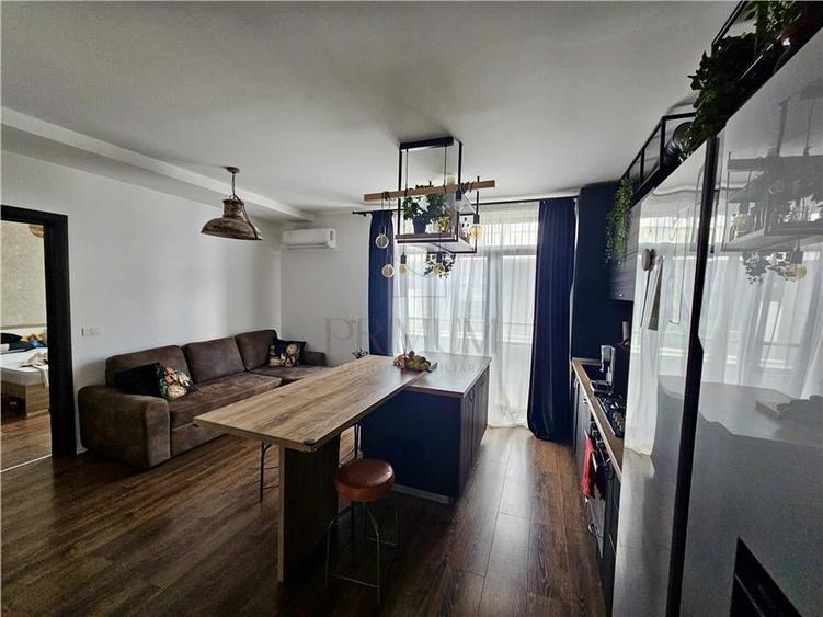 Dumbravita Central - 3 Camere - Et 2/2 - Centrala proprie - Clima - 2 Locuri par - 2