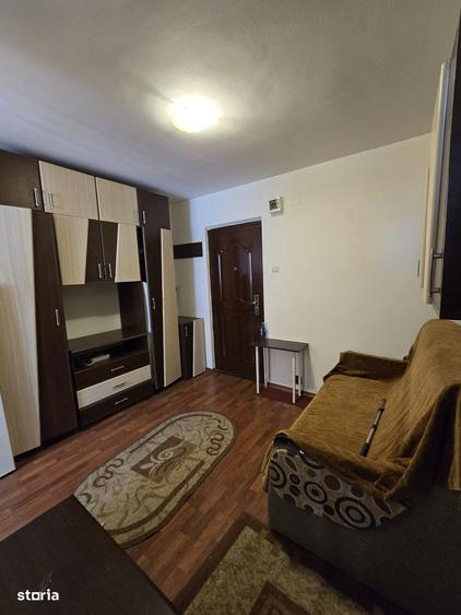 Garsoniera De Inchiriat in zona pajura sec.1 - 10