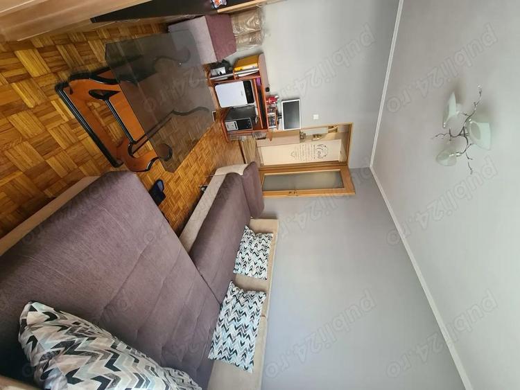 Vind apartament 2 camere, ultracentral, etajul 1, mobilat - 2