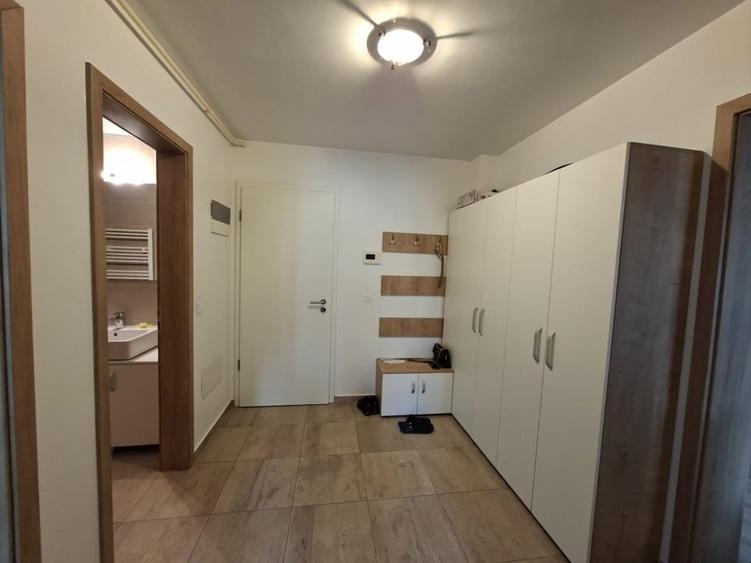 Apartament 2 camere, decomandat, Kasper Coresi - 9