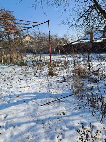 Dascalu, casa veche 4 camere, acoperis nou, teren 1300 mp, deschidere 39 m - 11