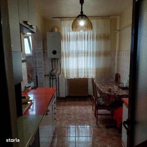 Vand apartament 4 camere Targu Jiu - 3