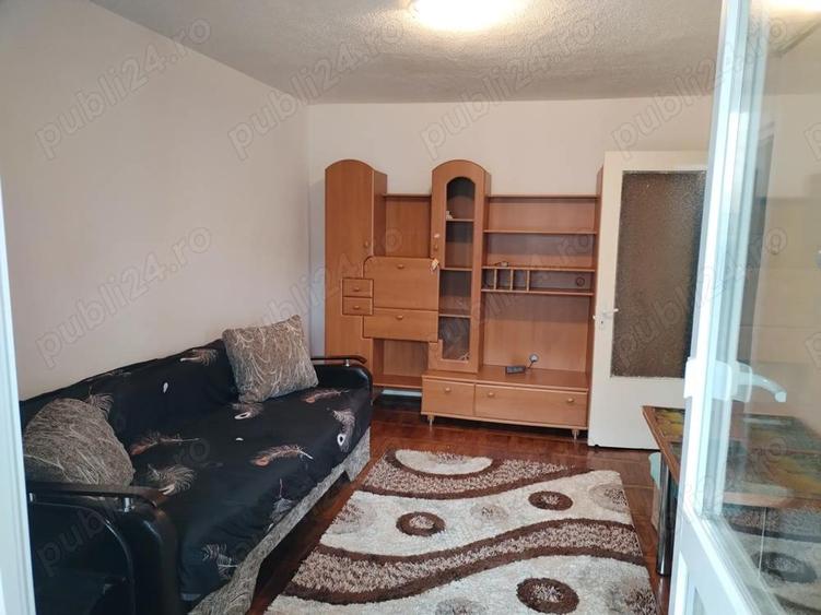 De inchiriat garsoniera complet echipata in Hunedoara - 4