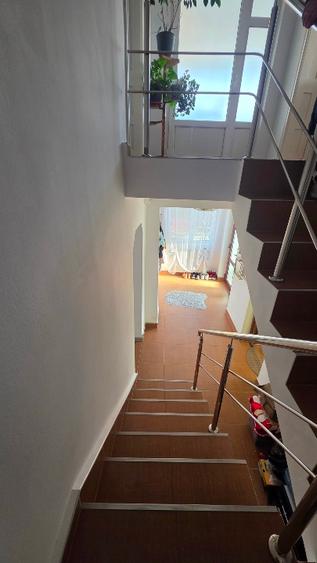 Casă de vânzare  - 13