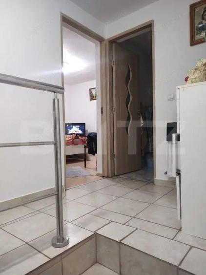 Casa in zona rezidentiala linistita, aproape de oras - panorama spectaculoasa - 1