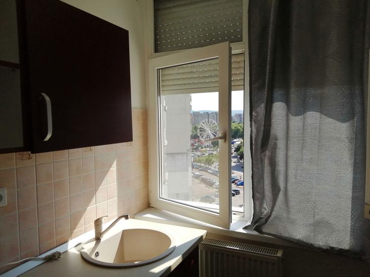 Vand apartament 2 camere central, Bacau - 3